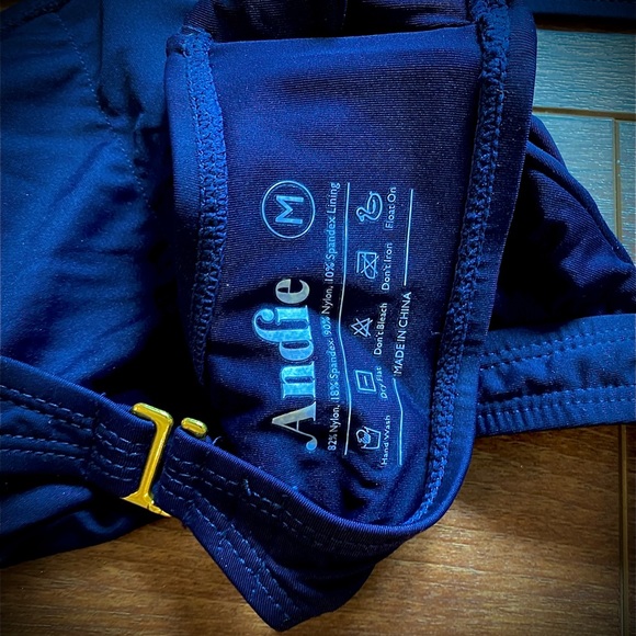 Andie Navy One-Shoulder Bikini Size M/L - Picture 6 of 6